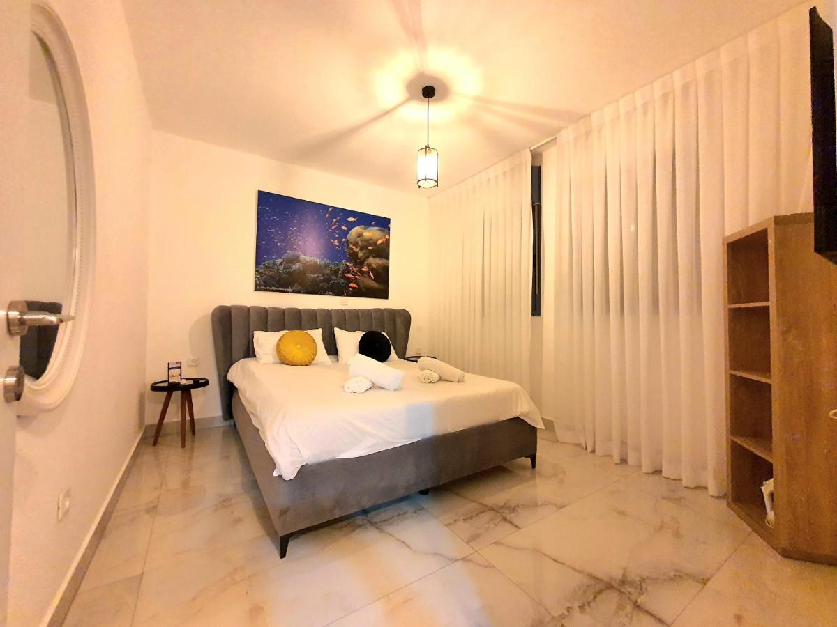 Barak Royal Suites Vip 134 - חמש דקות מהים ומהטיילת Eilat Buitenkant foto